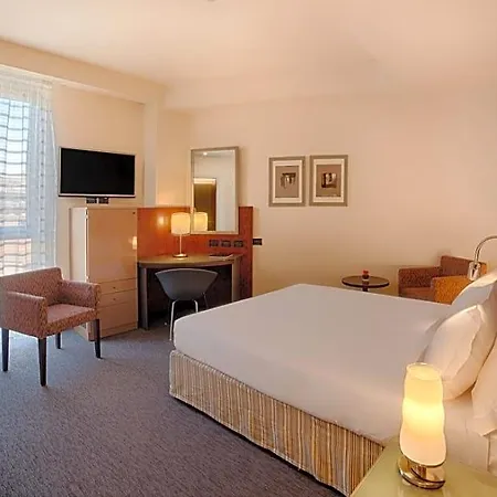 Hotel Nh 4*